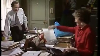 No Job For A Lady - S01E06 - Take a Copy (1990)