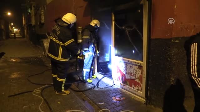 Adana'da Bakkal Dükkanında Yangın