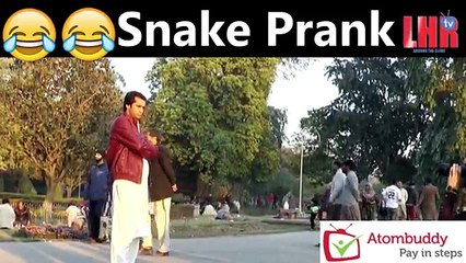 Snake Prank in Pakistan Gone wrong OMG By 24/7Entertainment