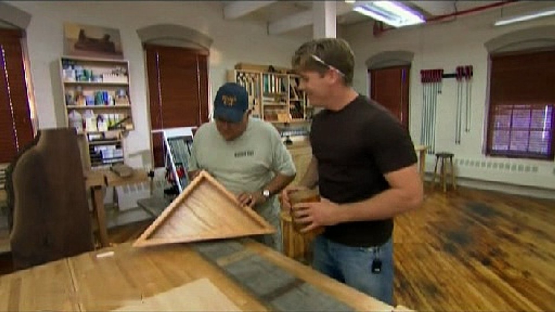 Rough.Cut.Woodworking.with.Tommy.Mac.105 - video Dailymotion