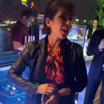 قصة شعر منى زكي تخطف الأنظار في أحدث ظهور لها