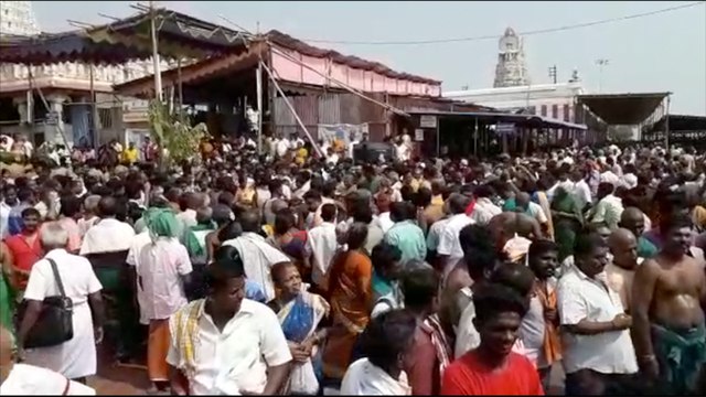 திருச்செந்தூரில் சூரசம்ஹாரம் காண குவிந்த பக்தர்கள்- வீடியோ