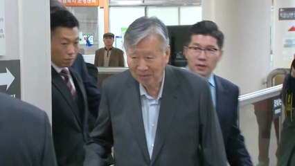 [속보] '4천억 횡령·배임' 부영 이중근 회장, 징역 5년·벌금 1억 원 선고 / YTN