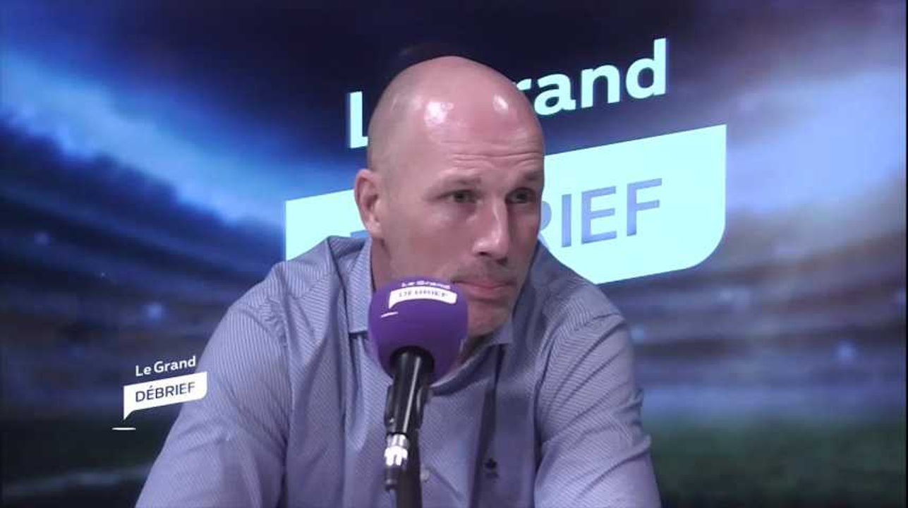 P. Clement : "A Anvers, on m'a jeté des bières. Mais je ne suis pas tombé comme Sa Pinto"