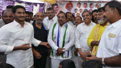 కాంగ్రెస్ ను వీడి వైసీపిలో చేరిన రాంచ‌ద్ర‌య్య..! | Oneindia Telugu