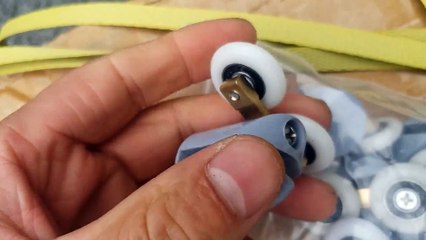 Grey Plastic Double Shower Wheels For Egypt