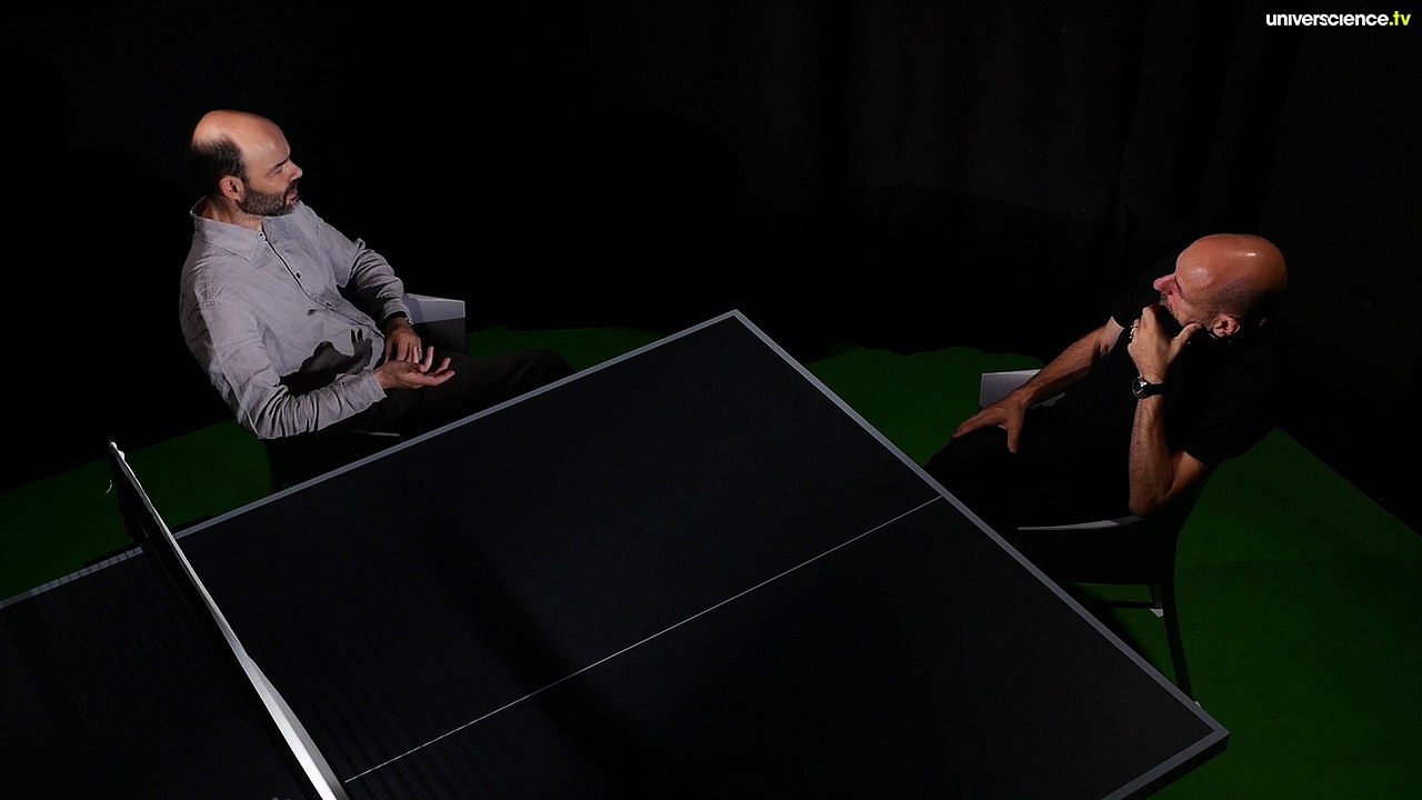 Partie de ping-pong autour de Darwin