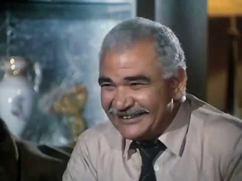 لحظة إعتراف عبدة القماش بأنه تاجر مخدرات | فيلم النمر والأنثى