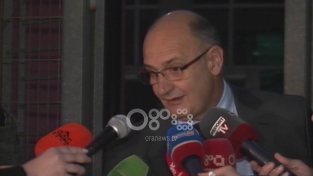 Ora News - Shullazi dënohet me 14 vite burg, 41 vite për shokët e bandës