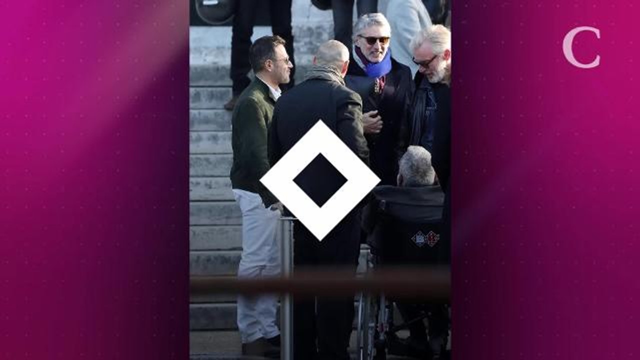 "Je me suis fait couillonner" : José Garcia raconte comment Antoine de Caunes l'a piégé aux obsèques de Philippe Gildas