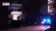 2018-11-13 Neuss: Kellerbrand in Hochhaus – Feuerwehr eva­ku­iert Bewohner über Drehleitern