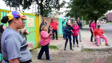 Venezuelalı göçmenler Bogota'daki yeni kampa taşındı - BOGOTA