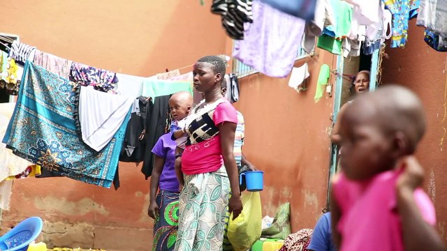 Oubliés du monde,les bébés en prison avec leurs mères au Burkina