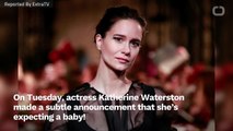 Katherine Waterston Announces Pregnancy at ‘Fantastic Beasts’ Premiere