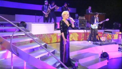 Helene Fischer – Lieb' Mich — (Live From O2 World Berlin, Germany / 2010)