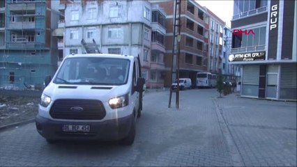 Samsun Elektrik Direği Yol Ortasında Kaldı