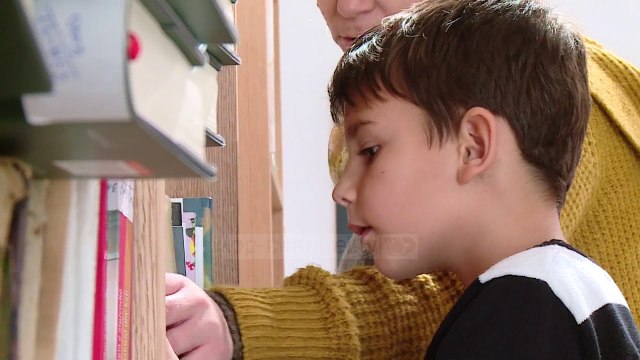 Dashuria për librin. Përpjekjet për të tërhequr lexuesin - Top Channel Albania - News - Lajme
