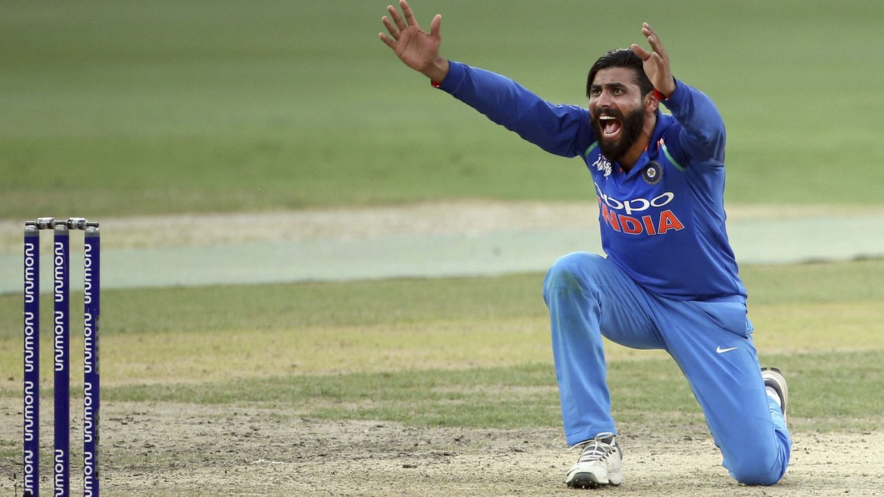 Ranji Trophy : Ravindra Jadeja Exibits Extra Ordinary Strike Rate | Oneindia Telugu