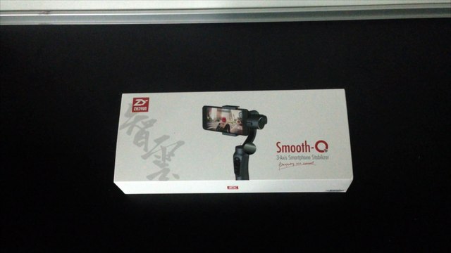 Unboxing ZhiYun Smooth Q | 拆箱 ZhiYun Smooth Q