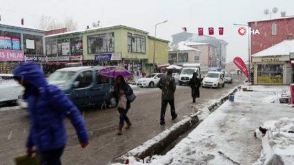 Varto’da kar yağışı başladı