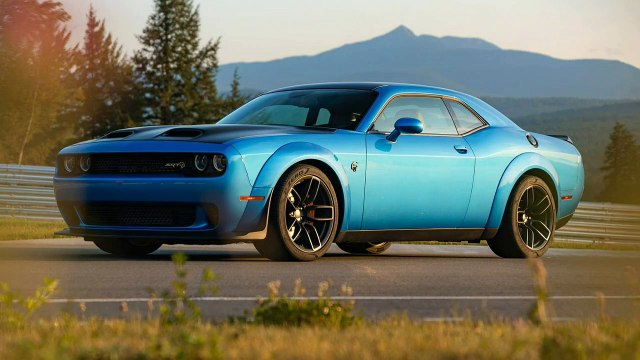 Dodge Challenger SRT Hellcat 2019 Car Review