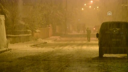 Ağrı'da Kar Yağışı Etkili Oldu