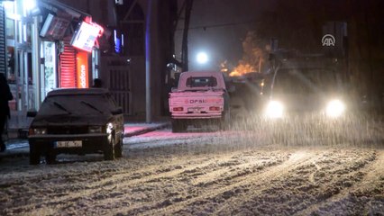 Ağrı'da kar yağışı etkili oldu