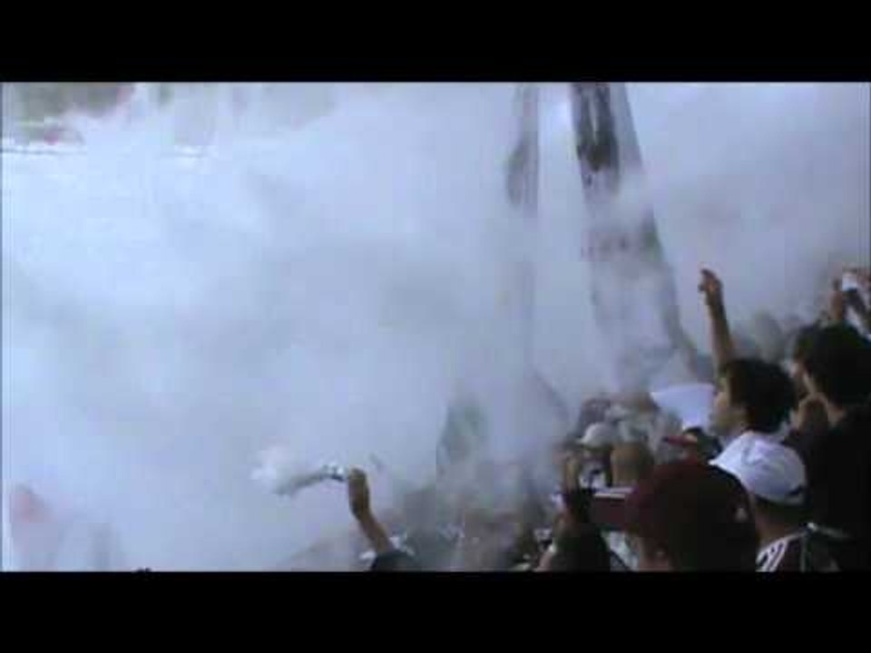 Festa do centenário: Momento exato em que pó de arroz é lançado