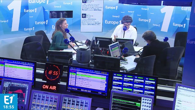 Mobilisation des gilets jaunes : pour Macron, c'est un face-à-face direct avec les Français