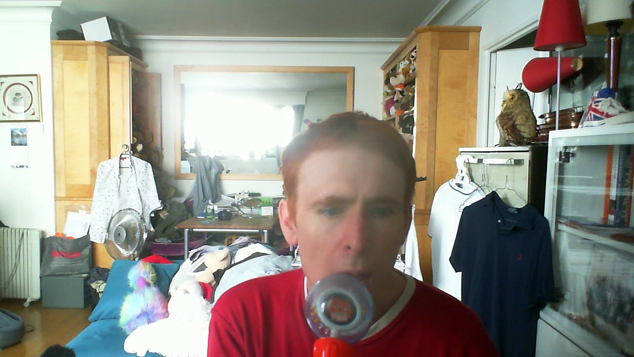 Wiwi égratigne "l'adieu" d'Anne Sila