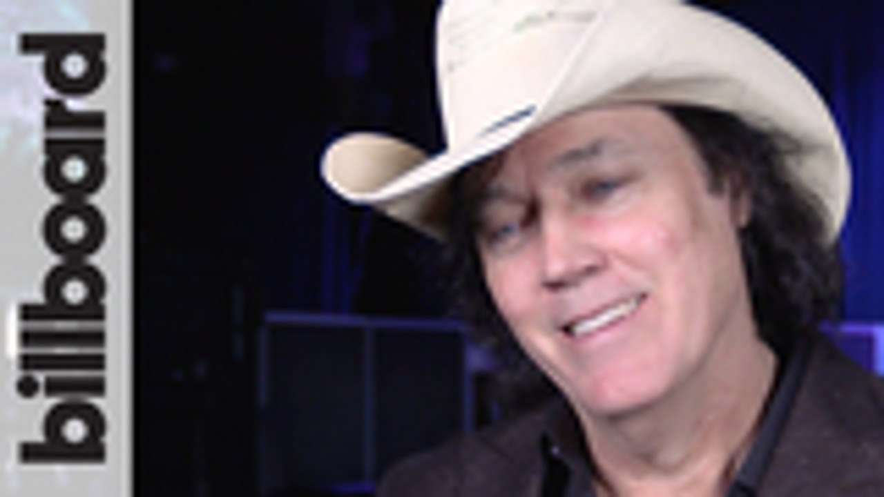 David Lee Murphy Talks Working With Kenny Chesney at 2018 CMA Awards | Billboard