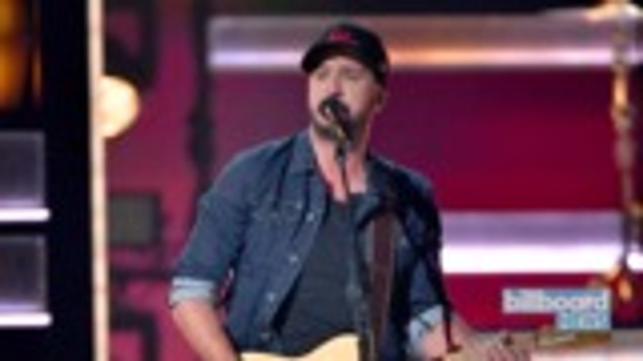 Luke Bryan Kicks Off 2018 CMA Awards With Guest-Heavy "What Makes You Country" Performance | Billboard News