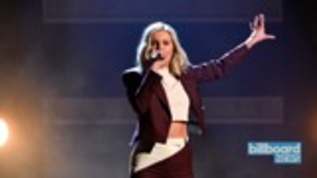 Kelsea Ballerini Commands the Stage at 2018 CMA Awards With Miss Me More Performance | Billboard News