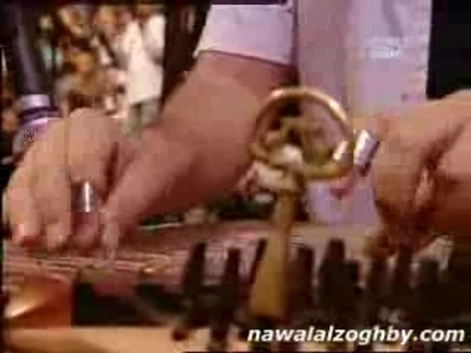 Nawel Zoghbi Chante Warda Akdheb 3lik اكدب عليك