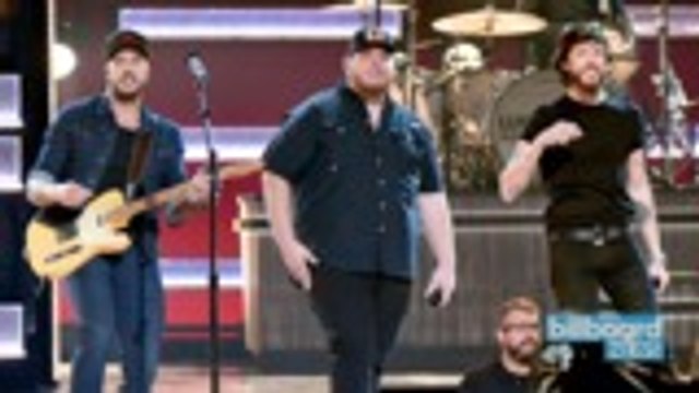 Luke Combs Gives Emotional She Got the Best Of Me Performance at 2018 CMA Awards | Billboard News