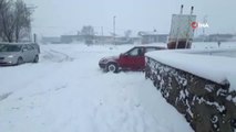 Kars'ta Kar ve Tipiden 71 Köy Yolu Ulaşıma Kapandı