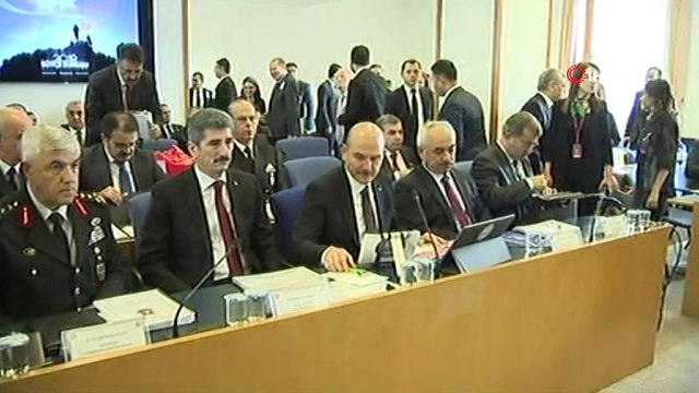 İçişleri Bakanı Süleyman Soylu: 'Sınır güvenlik yolları projemizin yüzde 76'sı tamamlandı. Sahil güvenlik komutanlığının SGRS Projesi ile sınır güvenlik alt yapımıza denizlerimizi de entegre ediyoruz, yüzde 90'ı bitti. Bu sistemlerin tüm faz