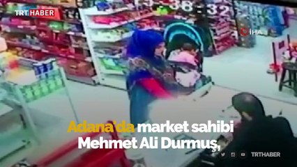 Pusetten düşen bebeğini havada yakalama anı kamerada