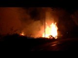 Zjarre në Lezhë. Flakët rrezikojnë bizneset në Kolsh - Top Channel Albania - News - Lajme