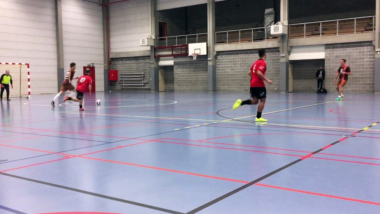 Media Markt Nieuwstraat VS Boes Booze