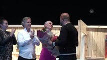 Tiyatro sahnesinde evlilik teklifi - BİLECİK