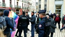 PMA : manifestation contre et contre-manifestation en cours à Dijon