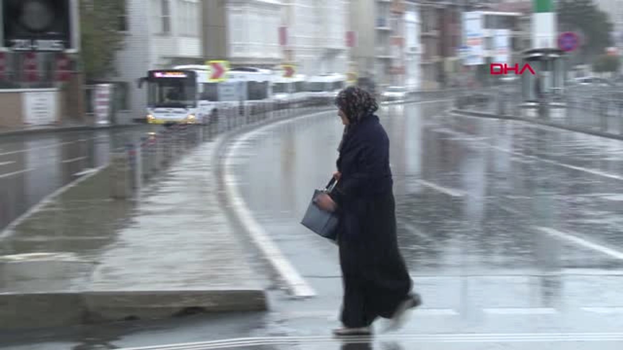 İstanbul- İstanbul'da Yağmur