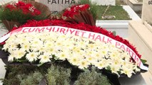 CHP Heyeti M.Rifat Börekçi'nin kabrini ziyaret etti