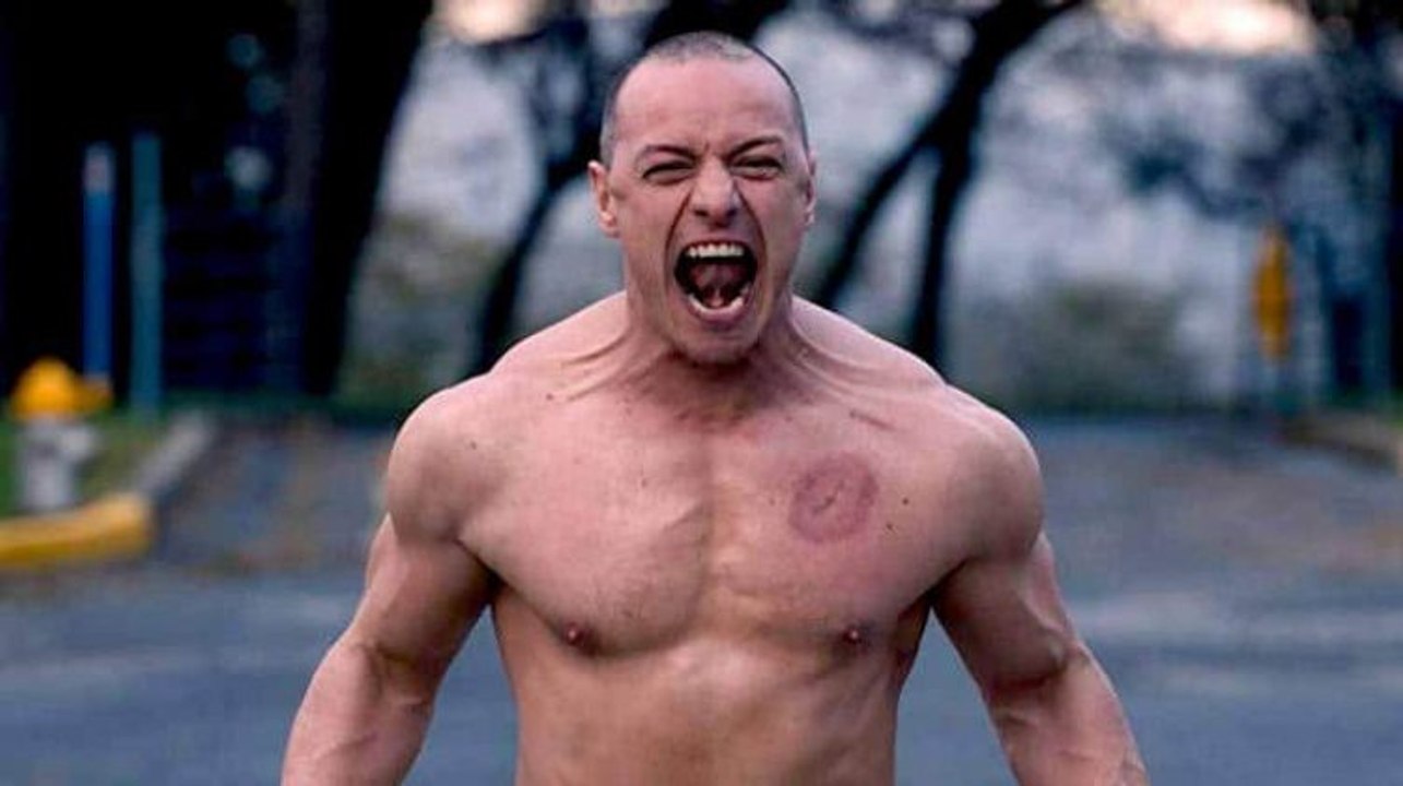 Glass - Trailer 'Superhuman' (VO)