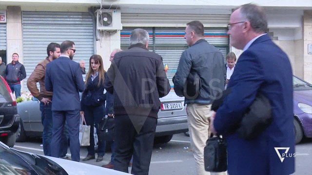 Arbenët kthehen në shtëpi, gjykata liron ish deputetët e PS - News, Lajme - Vizion Plus