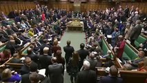 شاهد: نقاش حاد بين ماي وكوربين وصيحات استهجان في البرلمان البريطاني بسبب 