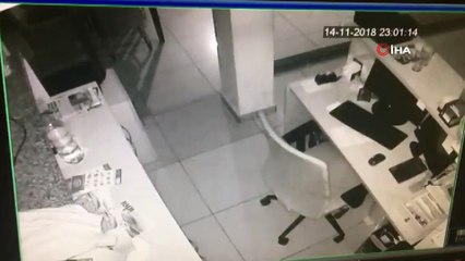 Çaldığı paralarla eğlenirken yakalandı