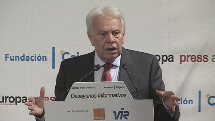 Felipe González afirma que la esencia de la democracia es aceptar derrota
