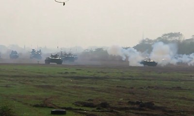 Simulasi Serangan Kilat di Peringatan HUT ke-73 Marinir